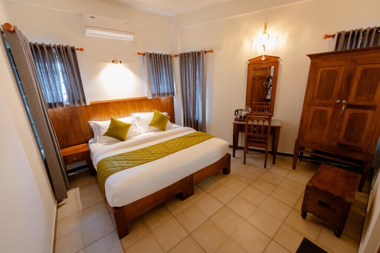 Seacoast Inn Fortkochi Fort Kochi Exterior foto