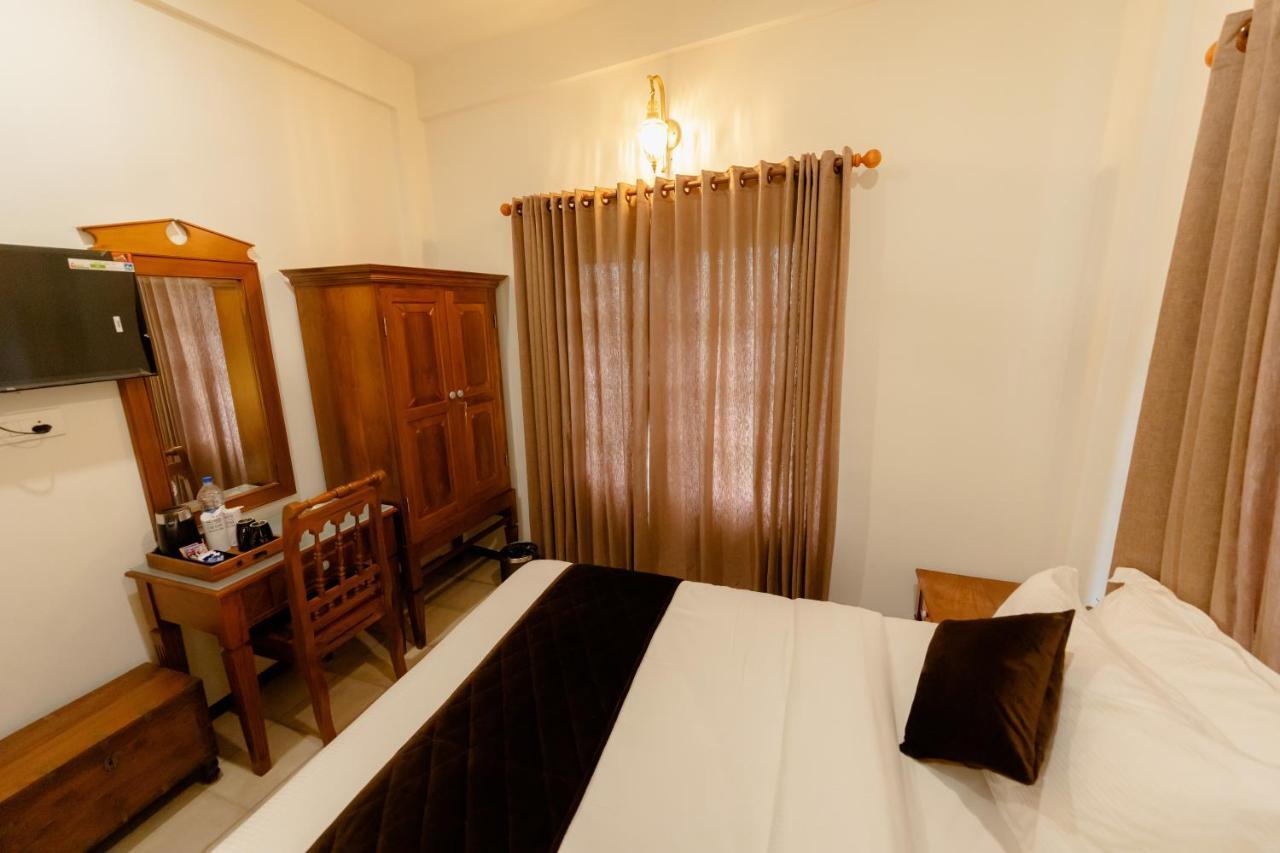 Seacoast Inn Fortkochi Fort Kochi Exterior foto